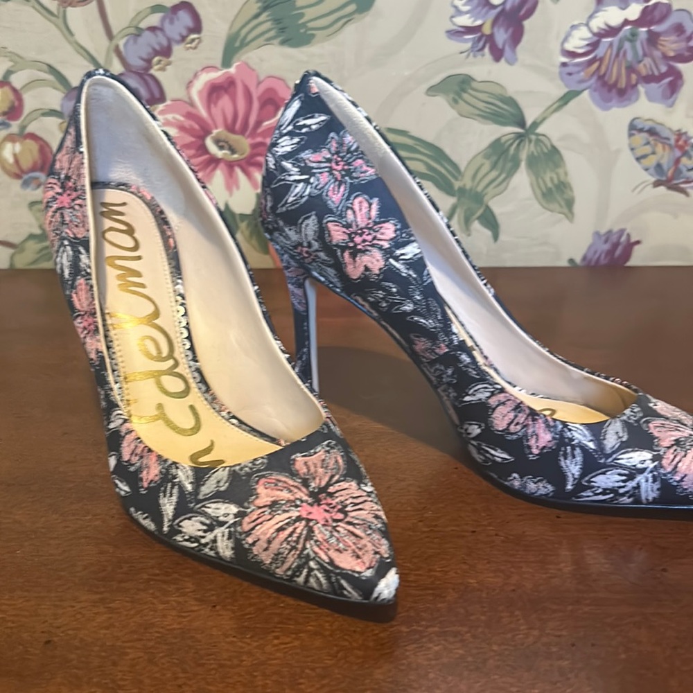 Sam Edelman floral pumps